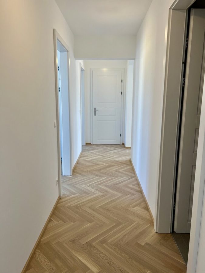 4-Zimmer-Altbaueigentumswohnung in generalsaniertem Altbau mit Balkon - Bild