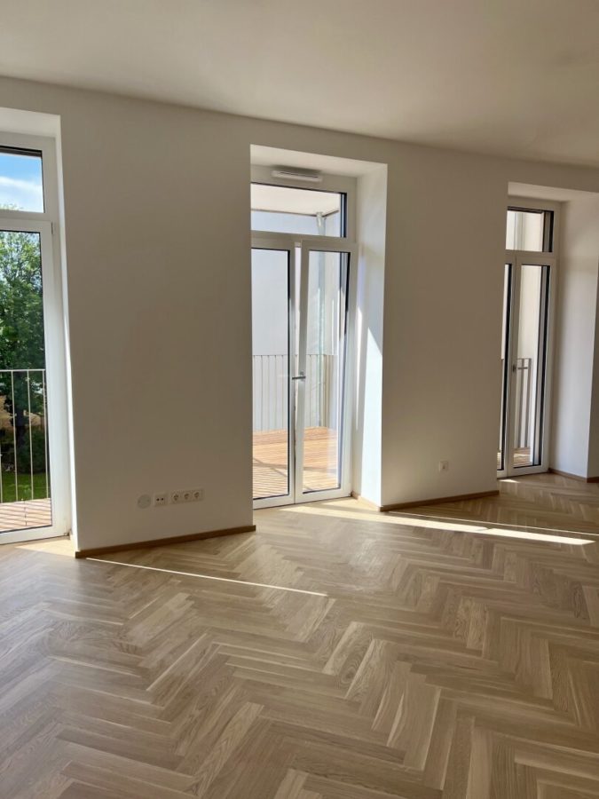 4-Zimmer-Altbaueigentumswohnung in generalsaniertem Altbau mit Balkon - Bild
