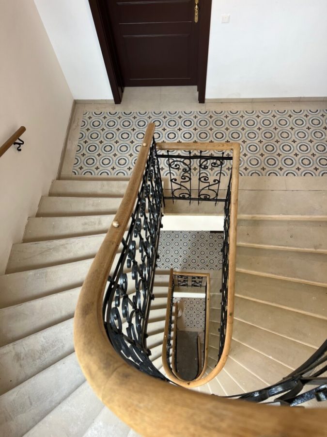 3-Zimmer-Altbaueigentumswohnung in generalsaniertem Altbau mit Balkon - Bild