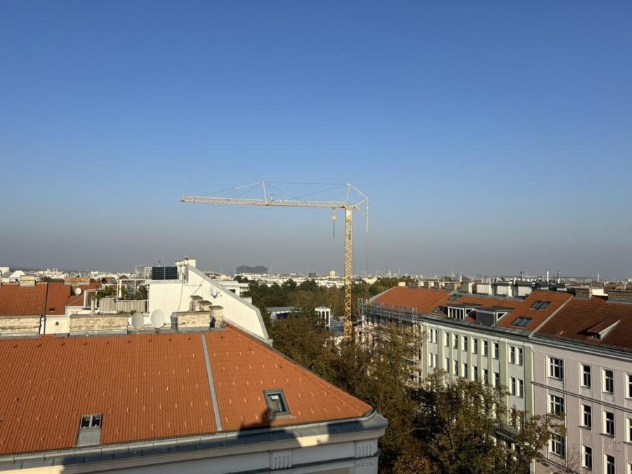 4-Zimmer-Dachgeschosswohnung (Massivbauweise) mit Terrassen in generalsaniertem Altbau - Bild