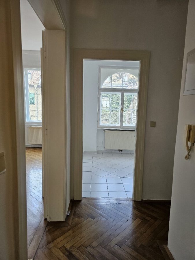 Schöne Altbauwohnung mit Terrasse und Gartenmitbenützung nähe Pötzleinsdorfer Schlosspark - Bild