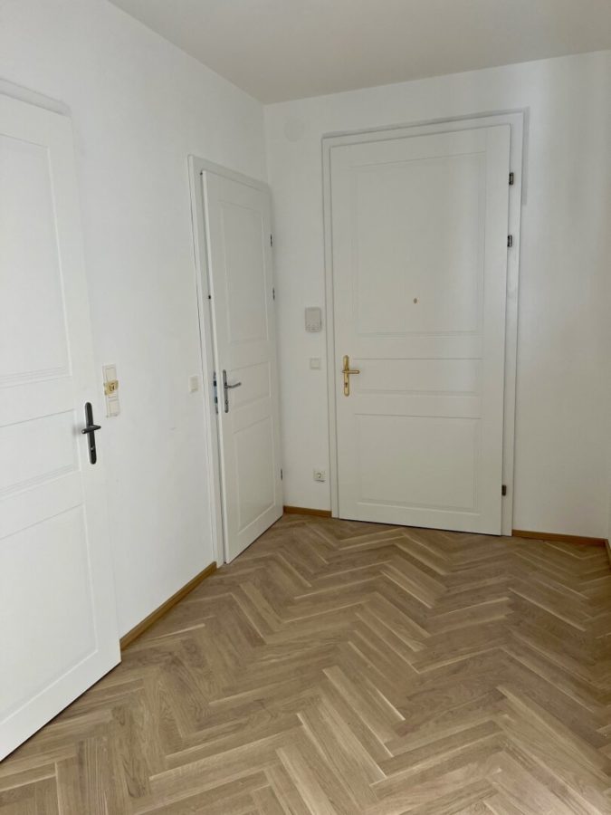 3-Zimmer-Altbaueigentumswohnung in generalsaniertem Altbau mit Balkon - Bild
