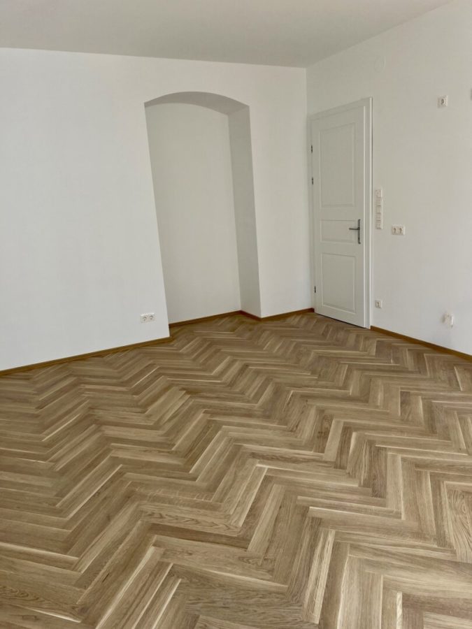 3-Zimmer-Altbaueigentumswohnung in generalsaniertem Altbau mit Balkon - Bild