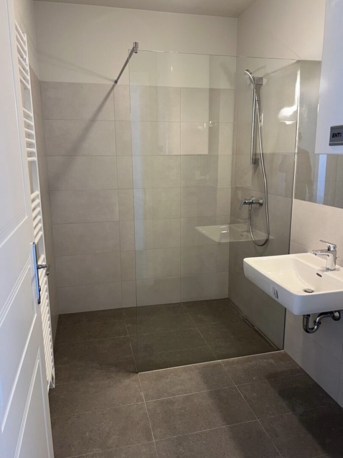 4-Zimmer-Altbaueigentumswohnung in generalsaniertem Altbau mit Balkon - Bild