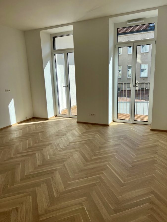 3-Zimmer-Altbaueigentumswohnung in generalsaniertem Altbau mit Balkon - Bild