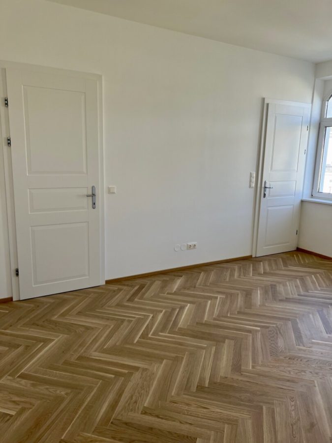 4-Zimmer-Altbaueigentumswohnung in generalsaniertem Altbau mit Balkon - Bild