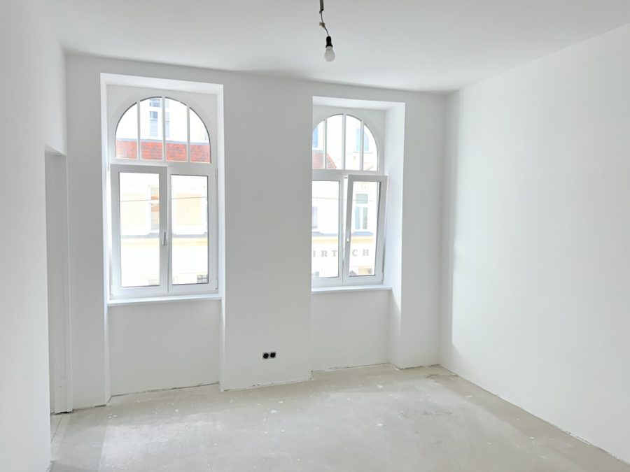 2-Zimmer-Altbaueigentumswohnung in generalsaniertem Altbau - Bild
