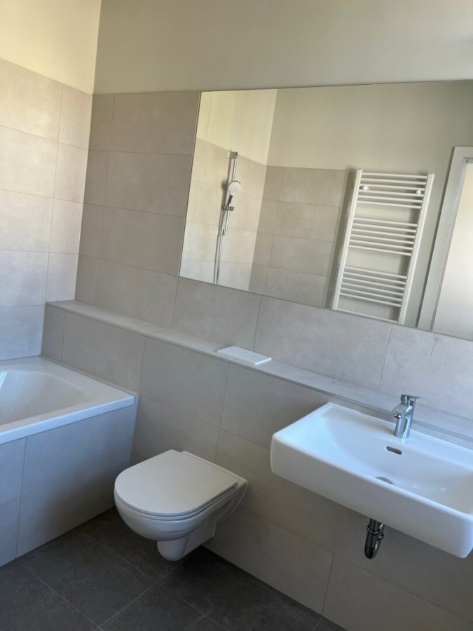 4-Zimmer-Altbaueigentumswohnung in generalsaniertem Altbau mit Balkon - Bild