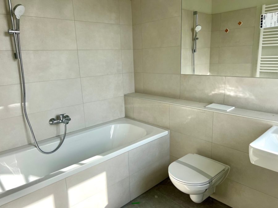 4-Zimmer-Altbaueigentumswohnung in generalsaniertem Altbau mit Balkon - Bild