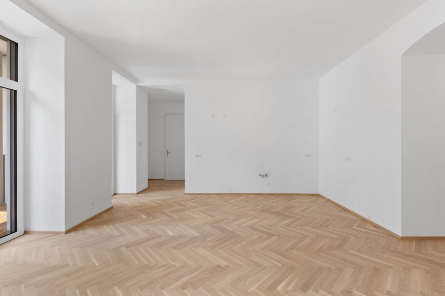 4-Zimmer-Altbaueigentumswohnung in generalsaniertem Altbau mit Balkon - Bild