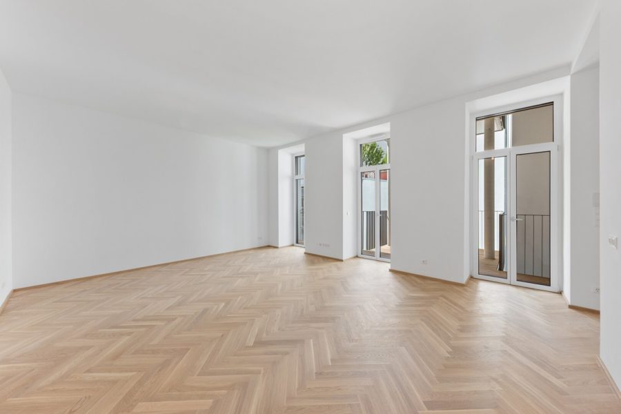 4-Zimmer-Altbaueigentumswohnung in generalsaniertem Altbau mit Balkon - Bild