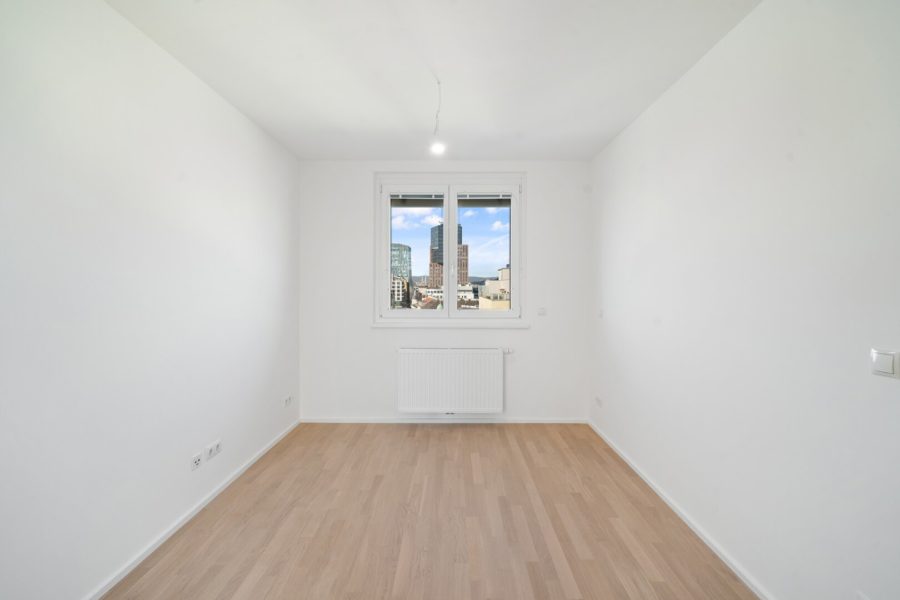 Generalsanierte Eigentumswohnung auf drei Ebenen mit zwei Terrassen - Gegenüber Sofiensäle - Bild