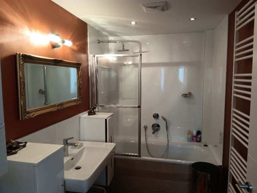 Neuwertige Dachterrassenwohnung mit Fernblick ! - Bild