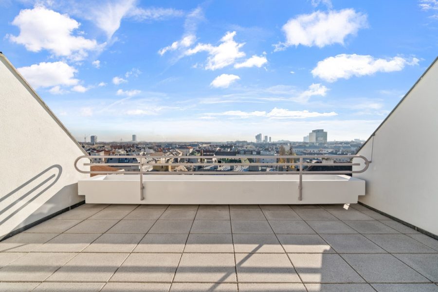 Generalsanierte Eigentumswohnung auf drei Ebenen mit zwei Terrassen - Gegenüber Sofiensäle - Bild