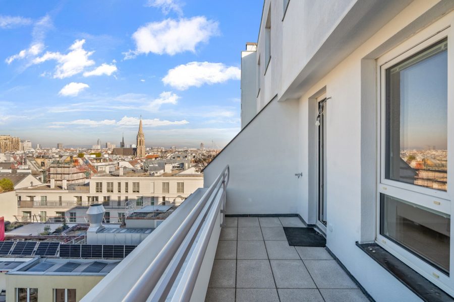 Generalsanierte Eigentumswohnung auf drei Ebenen mit zwei Terrassen - Gegenüber Sofiensäle - Bild