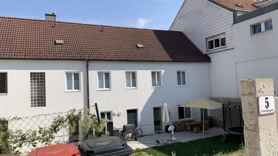 Kleines Zinshaus im Zentrum von Groß-Enzersdorf! Ein ganzes Haus zum Preis einer Wohnung! Nur € 2.350/m² netto + 4,29% Rendite-Top-Gelegenheit! Investieren in Sachwerte! Zusätzlich Baureserve! - Bild