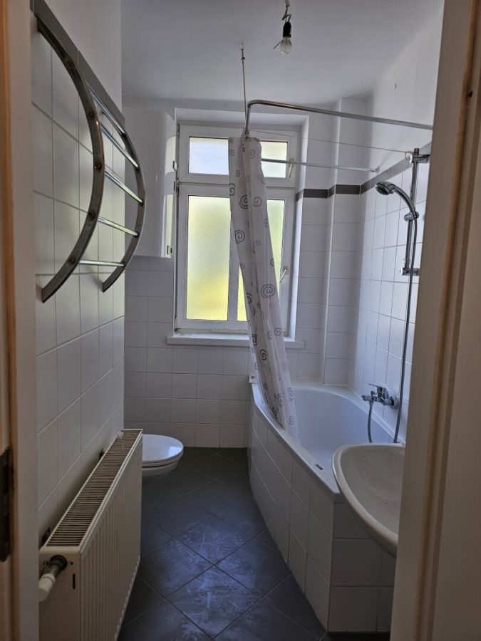 Helle, sonnige 3 Zimmerwohnung mit Balkon - beim Marchfeldcenter - Bild