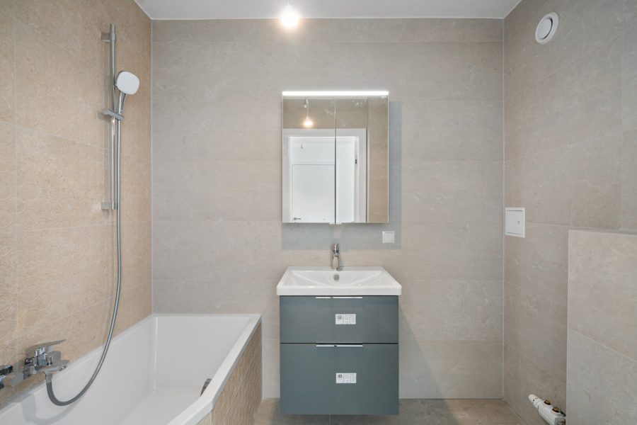 Generalsanierte Eigentumswohnung auf drei Ebenen mit zwei Terrassen - Gegenüber Sofiensäle - Bild