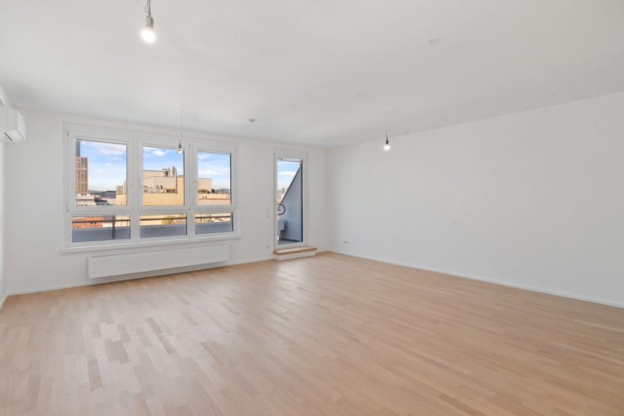 Generalsanierte Eigentumswohnung auf drei Ebenen mit zwei Terrassen - Gegenüber Sofiensäle - Bild