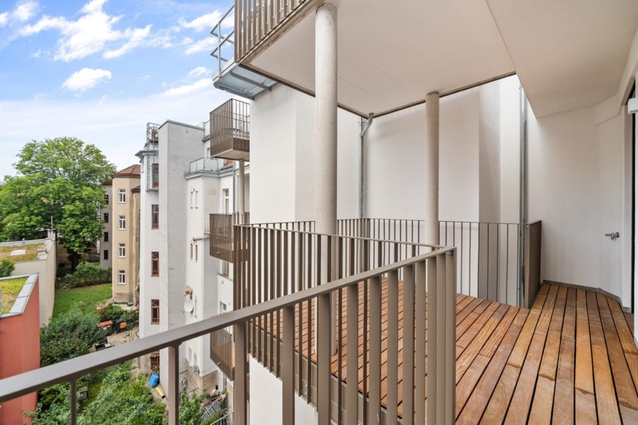 4-Zimmer-Altbaueigentumswohnung in generalsaniertem Altbau mit Balkon - Bild