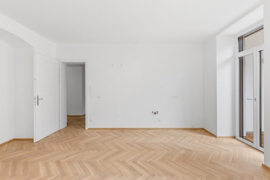 3-Zimmer-Altbaueigentumswohnung in generalsaniertem Altbau mit Balkon - Bild