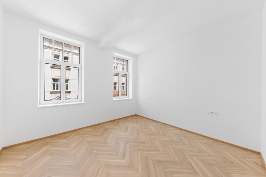 3-Zimmer-Altbaueigentumswohnung in generalsaniertem Altbau mit Balkon - Bild