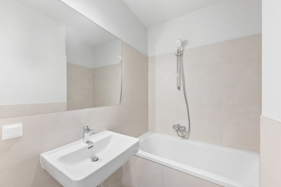 3-Zimmer-Altbaueigentumswohnung in generalsaniertem Altbau mit Terrasse und Garten - Bild