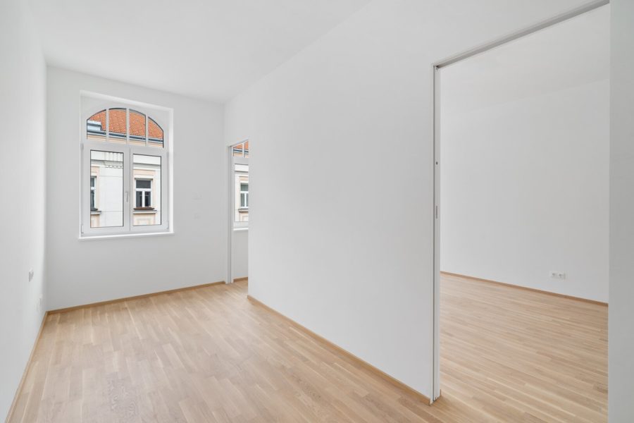2-Zimmer-Altbaueigentumswohnung in generalsaniertem Altbau - Bild
