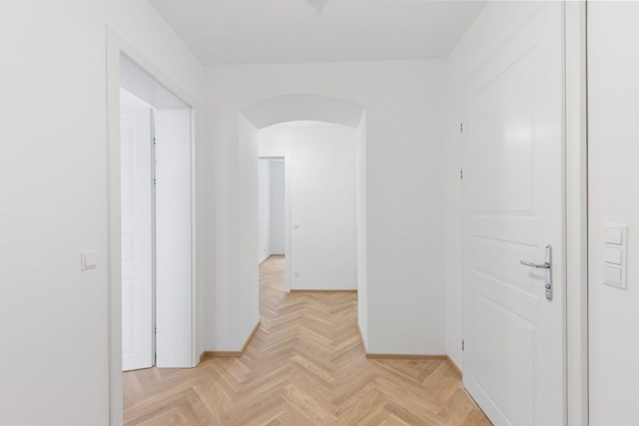 3-Zimmer-Altbaueigentumswohnung in generalsaniertem Altbau mit Terrasse und Garten - Bild