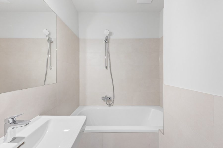 3-Zimmer-Altbaueigentumswohnung in generalsaniertem Altbau mit Terrasse und Garten - Bild