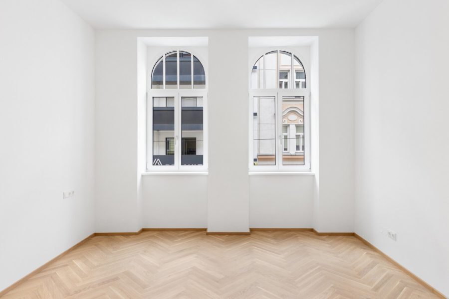 3-Zimmer-Altbaueigentumswohnung in generalsaniertem Altbau mit Balkon - Bild