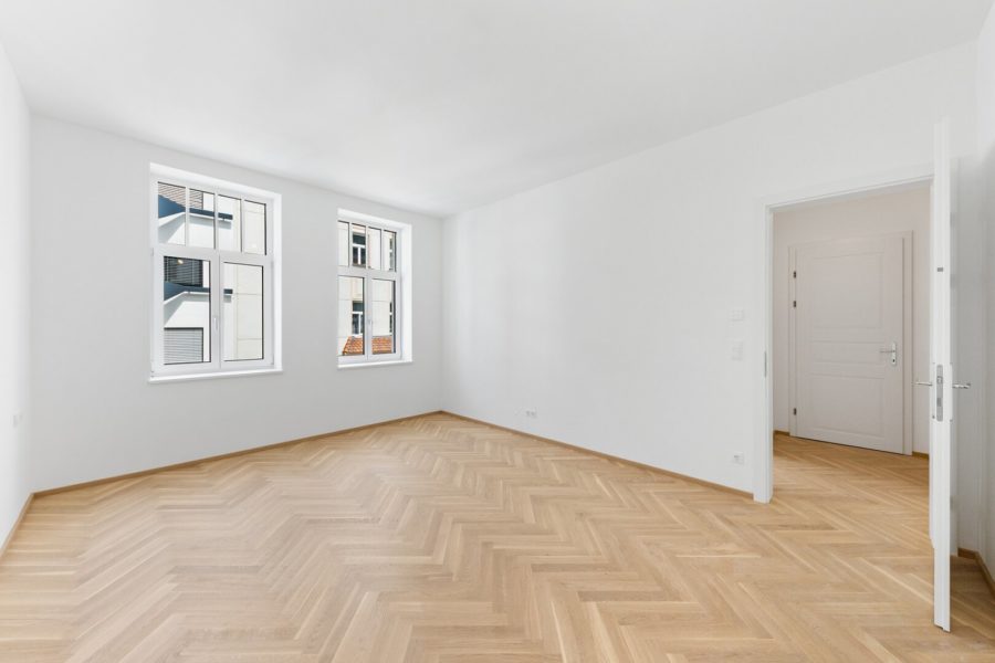 3-Zimmer-Altbaueigentumswohnung in generalsaniertem Altbau mit Balkon - Bild