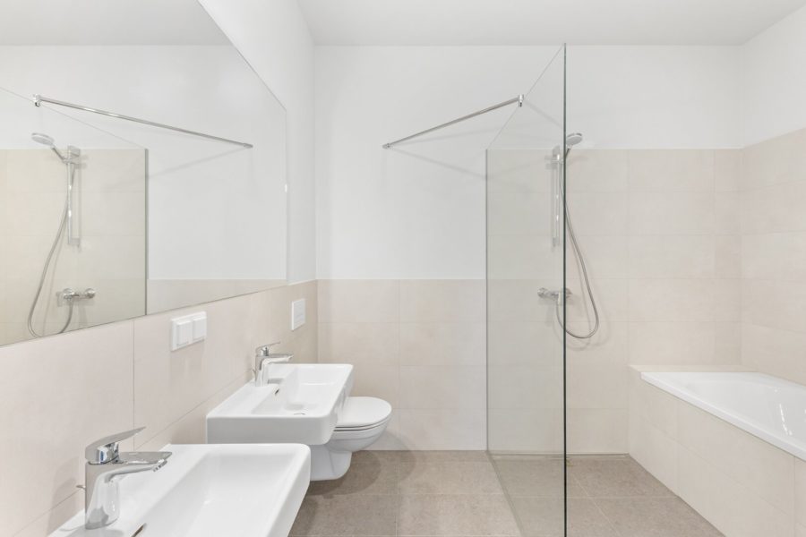 3-Zimmer-Altbaueigentumswohnung in generalsaniertem Altbau mit Balkon - Bild