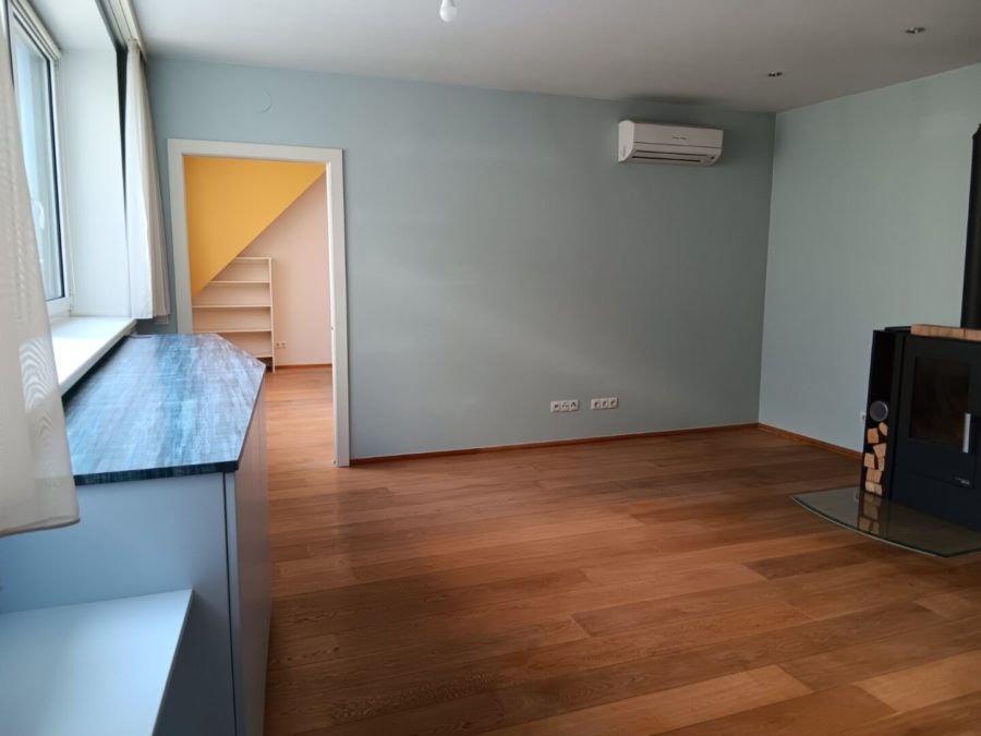 Neuwertige Dachterrassenwohnung mit Fernblick ! - Bild