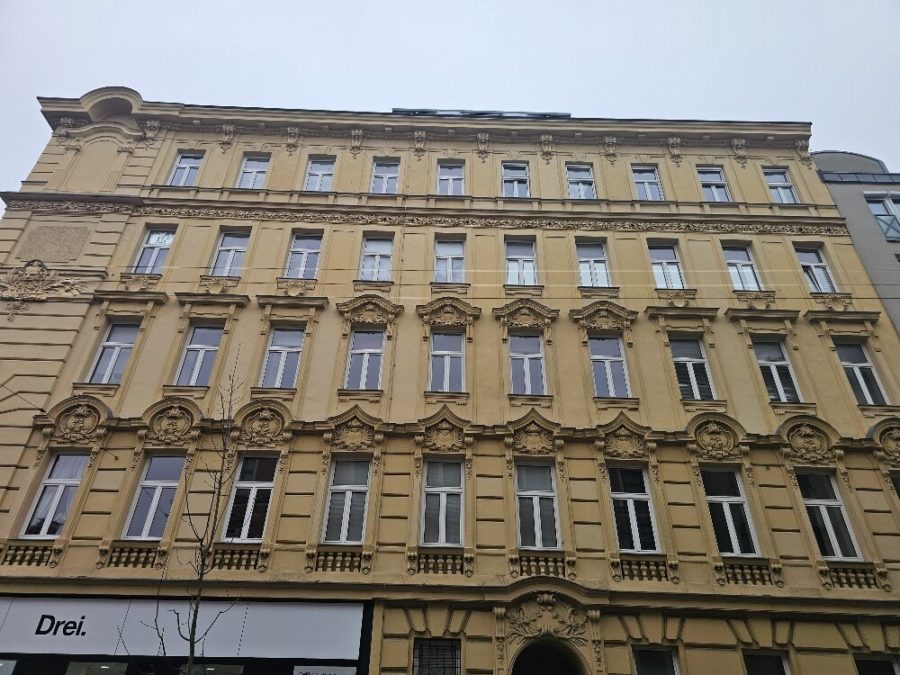 Neuwertige Dachterrassenwohnung mit Fernblick ! - Bild