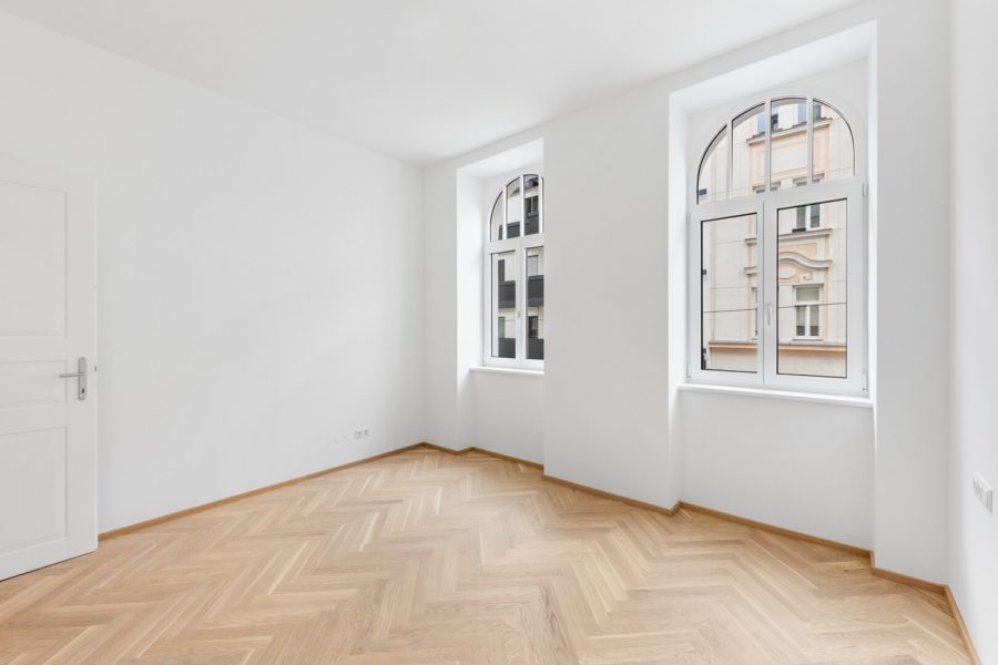 3-Zimmer-Altbaueigentumswohnung in generalsaniertem Altbau mit Balkon - Bild