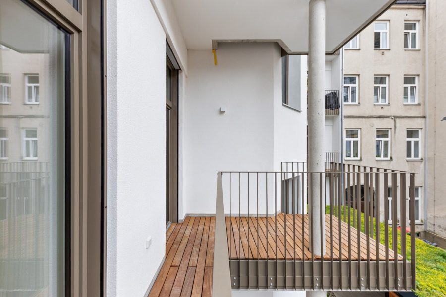 3-Zimmer-Altbaueigentumswohnung in generalsaniertem Altbau mit Balkon - Bild