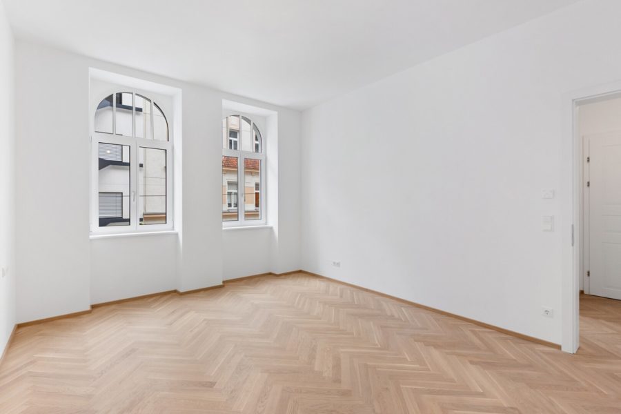 3-Zimmer-Altbaueigentumswohnung in generalsaniertem Altbau mit Balkon - Bild