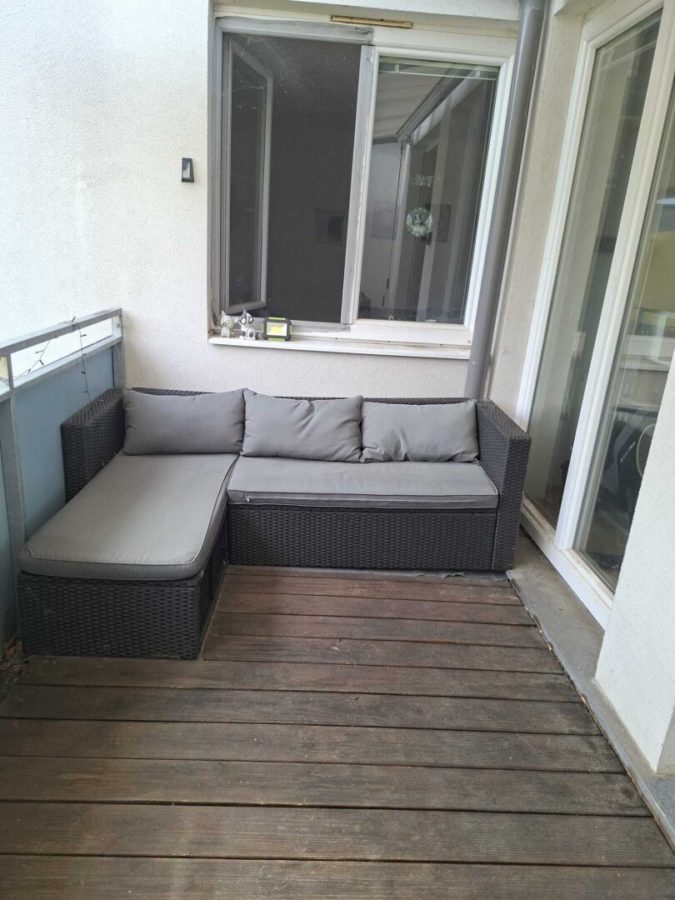 Neuwertige 3 Zimmer Eigentumswohnung mit Swimmingpool am Dach - Bild