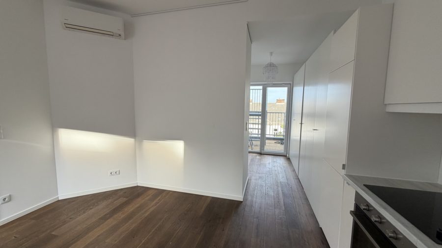 Neuwertige 2-Zi DG-Wohnung mit 2 Terrassen und Fernblick, Klimaanlage & Fußbodenheizung/Kühlung in 1160 Wien! - Bild