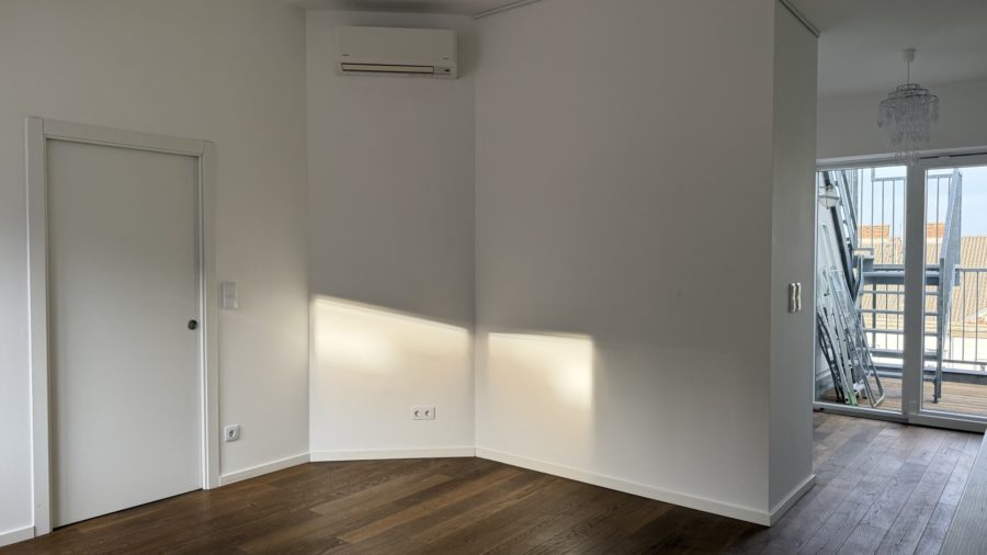 Neuwertige 2-Zi DG-Wohnung mit 2 Terrassen und Fernblick, Klimaanlage & Fußbodenheizung/Kühlung in 1160 Wien! - Bild