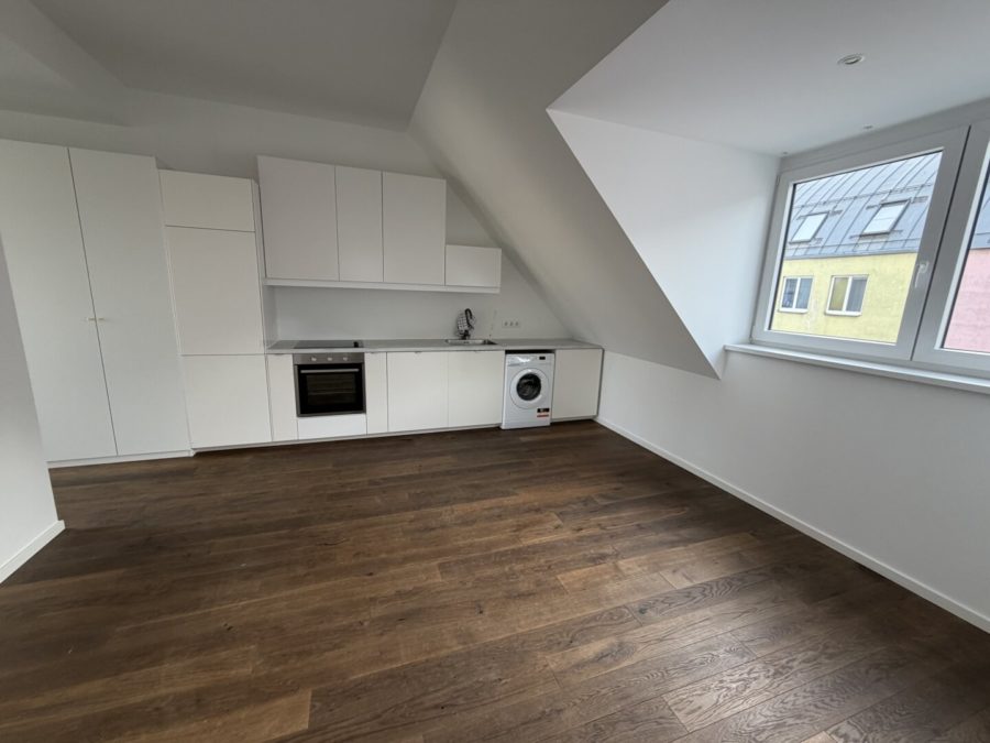 Neuwertige 2-Zi DG-Wohnung mit 2 Terrassen und Fernblick, Klimaanlage & Fußbodenheizung/Kühlung in 1160 Wien! - Bild