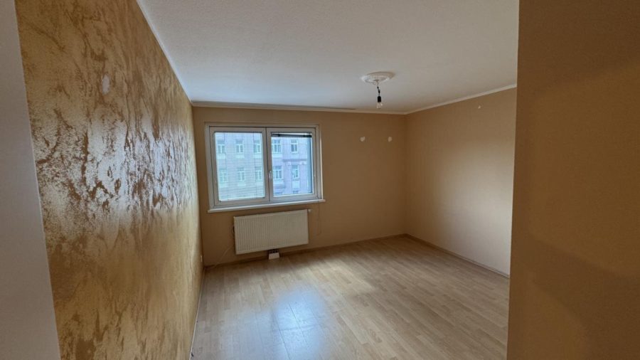 U1-Station Altes Landgut vor der Türe! Moderne 3-Zimmer-Wohnung mit Loggia zum interessanten Preis! - Bild